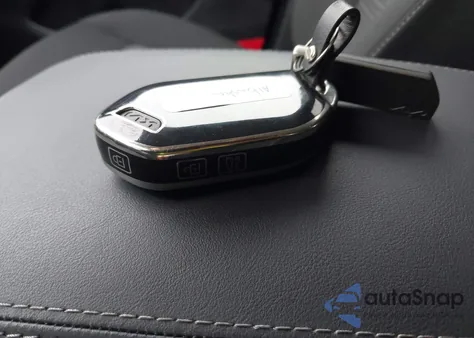 2025 Kia Sorento Lx z USA, uszkodzony, nr VIN 5XYRG4JC9SG347729